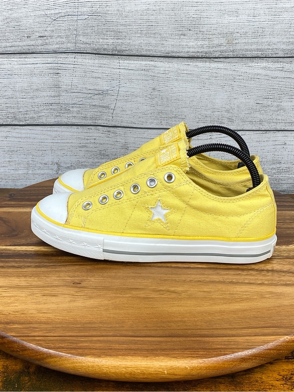 Converse One Star Low Top Slip On Yellow Sneakers Women’s Shoe Size 8.5